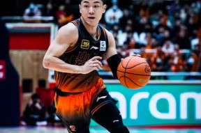 九游娱乐-包含集结日广厦男篮调整名单以备社区盾，状态回暖环节打磨，更衣室稳定，细节决定成败的词条