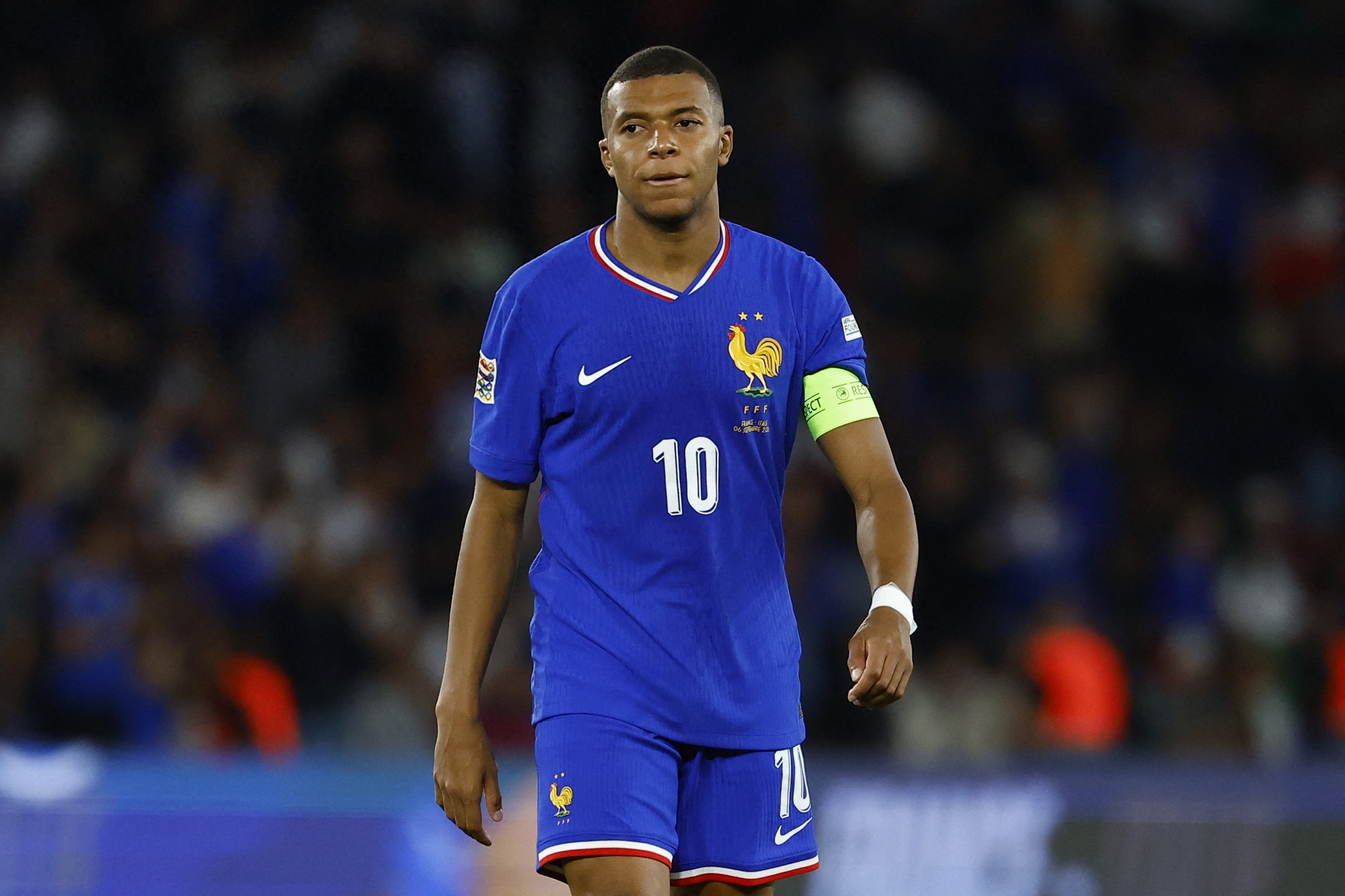 国际比赛日法国杯焦点战；马赛战术微调；气氛紧张；赛季目标并未改变的简单介绍