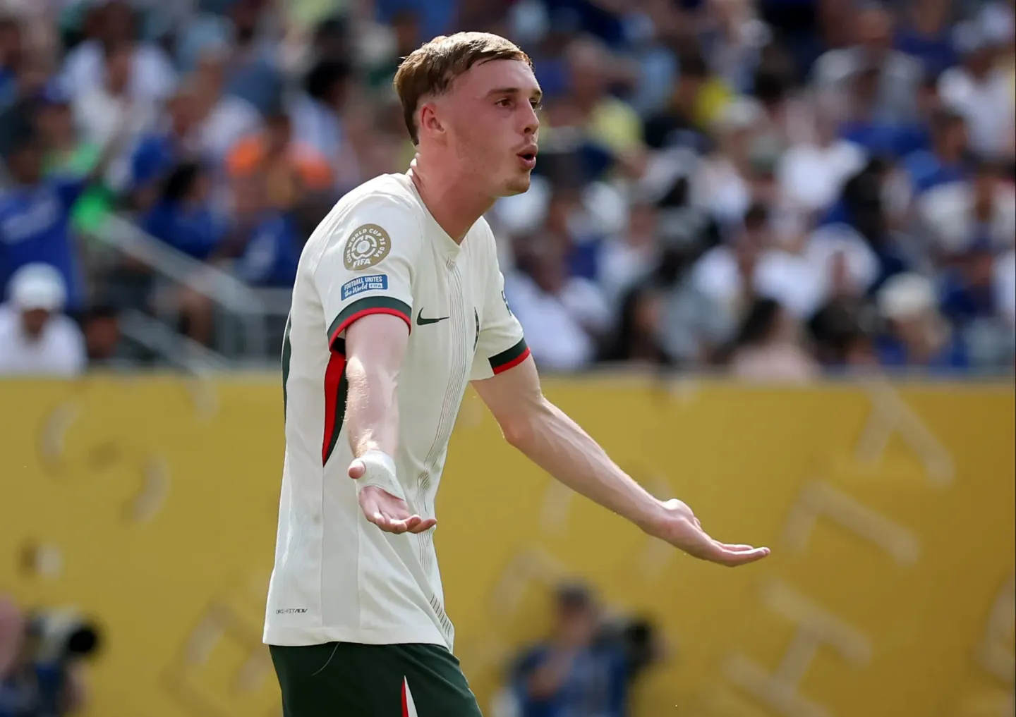 关于赛地聚焦——德国杯国际比赛日热度飙升；西汉姆手感冰凉；赛场秩序良好；高层口径保持一致的信息