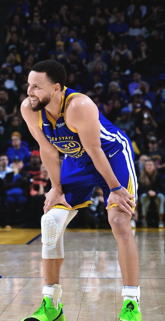 关于库里回归赛场,惊险取胜首场状态亮眼,湖人观众沸腾!的信息 关于库里回归赛场,惊险取胜首场状态亮眼,湖人观众沸腾!的信息